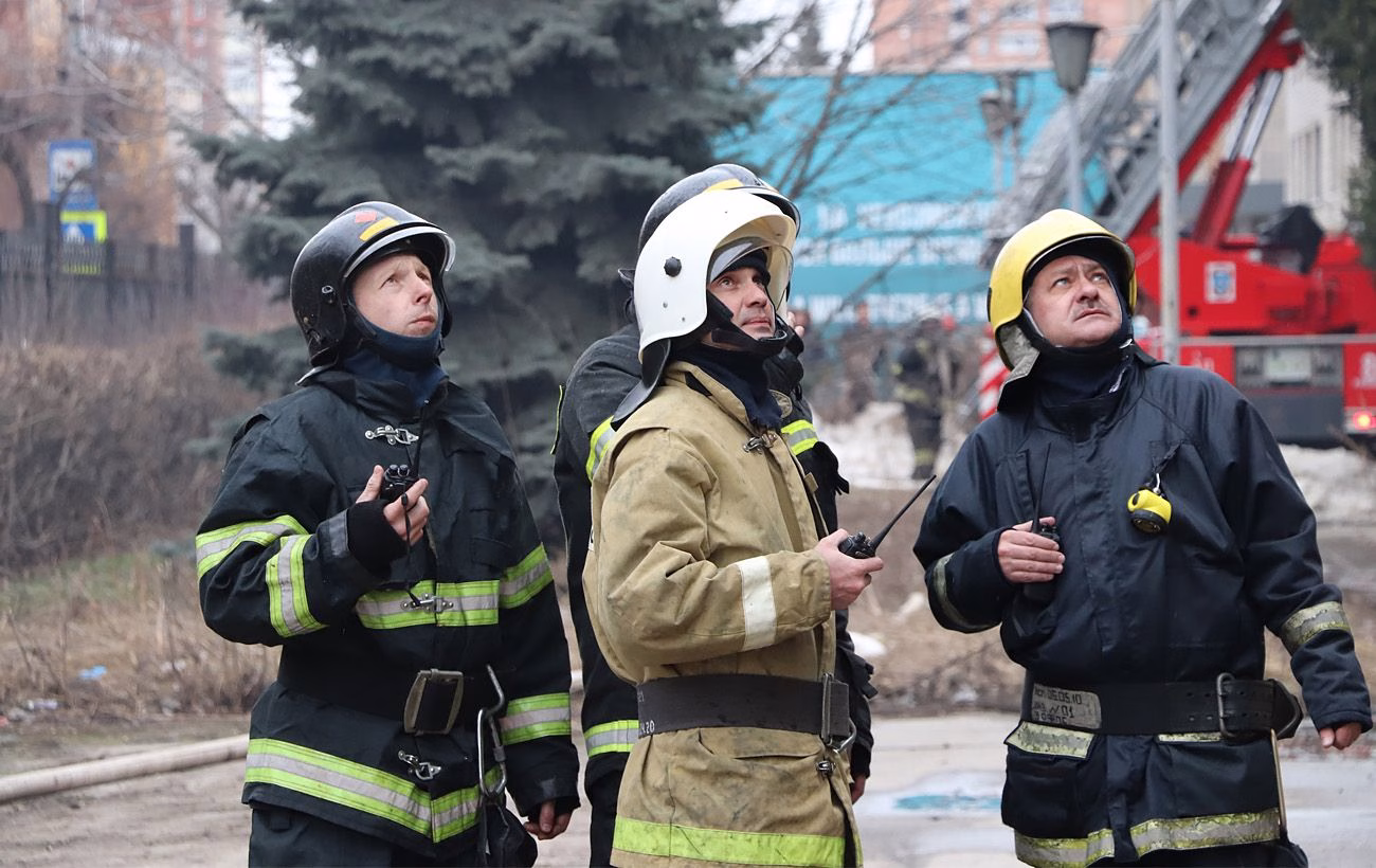 Пожежі внаслідок вибухів охопили НПЗ у Пензі та Самарській області РФ