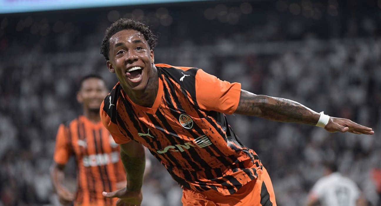 "Шахтар" укладає вигідну угоду з АПЛ після вильоту з Ліги Європи: лідера команди чекають на Туманному Альбіоні