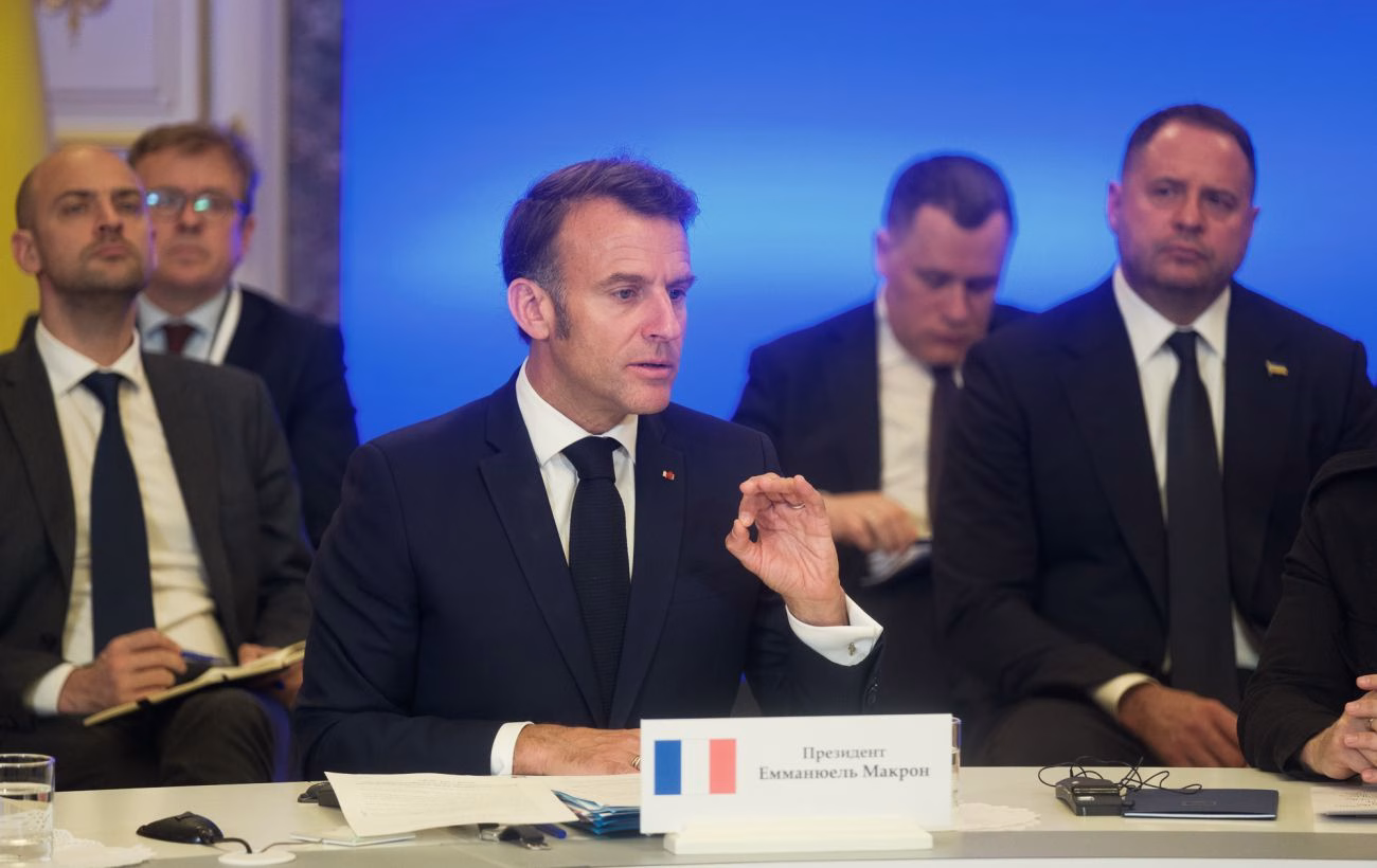 Людожер біля воріт: Макрон про Путіна