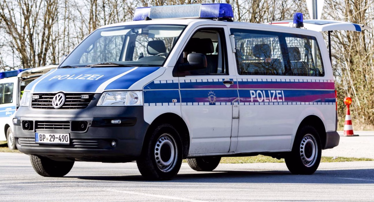 Підпал у Німеччині: Невідомі знищили чотири автомобілі Бундесверу