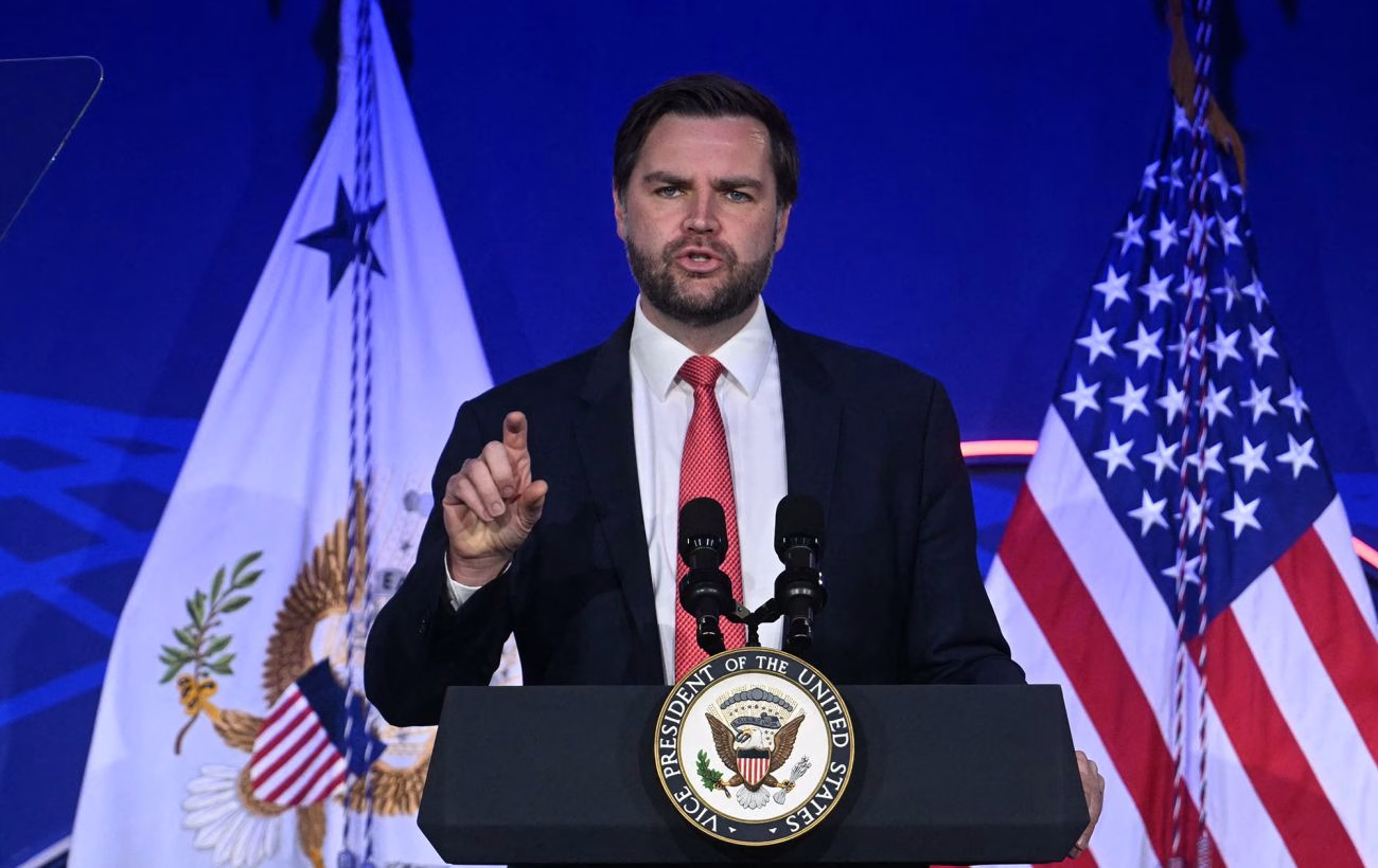 Україна сама встановить свої територіальні кордони, - заявив Венс.