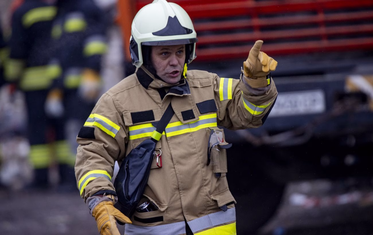 Атака дронів спричинила пожежу в Балаклії: Росія завдала удару