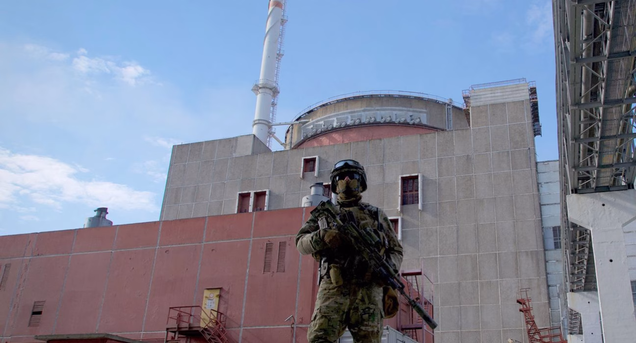 МАГАТЕ фіксує вибухи та задимленість на території Запорізької АЕС