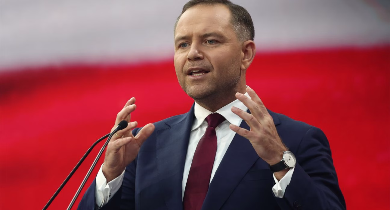 Україна може відповісти на пропозицію Навроцького щодо "бандерівського символу", - джерело