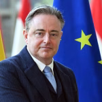 Україна формує потужні фронтові резерви: Сірський представив звіт Зеленському