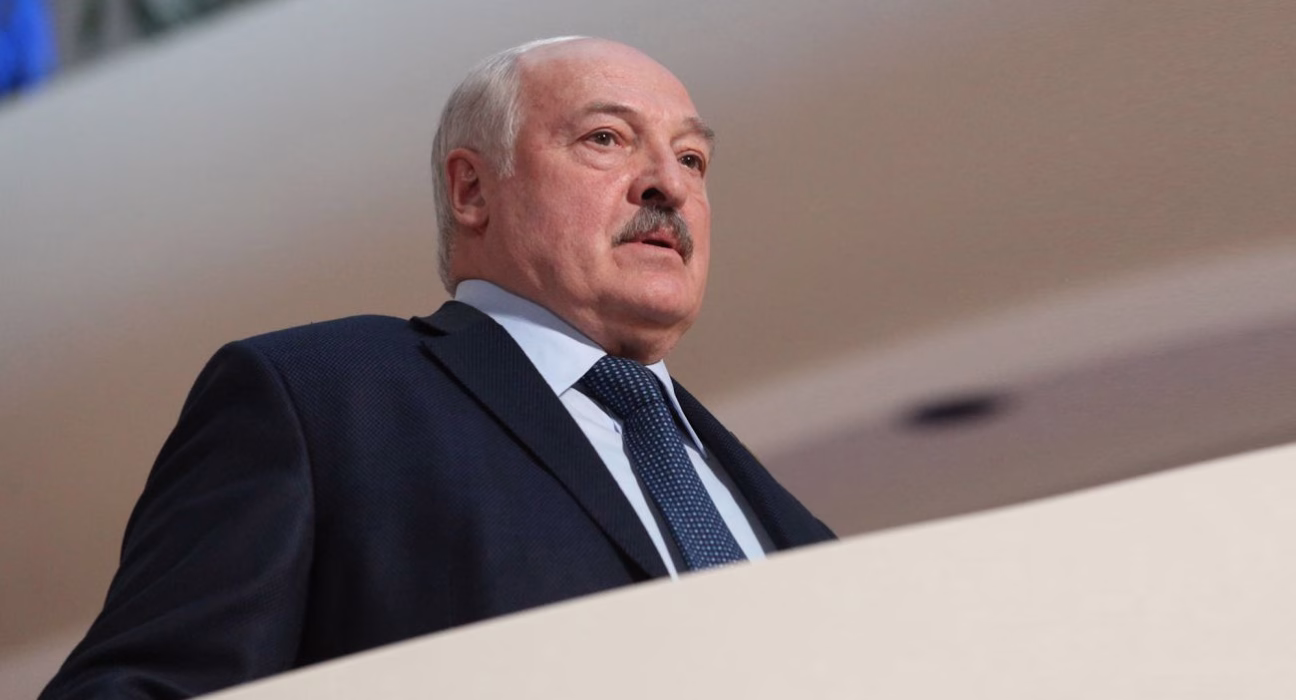 Лукашенко веде переговори зі США про звільнення політв'язнів в обмін на послаблення санкційного тиску – ЗМІ