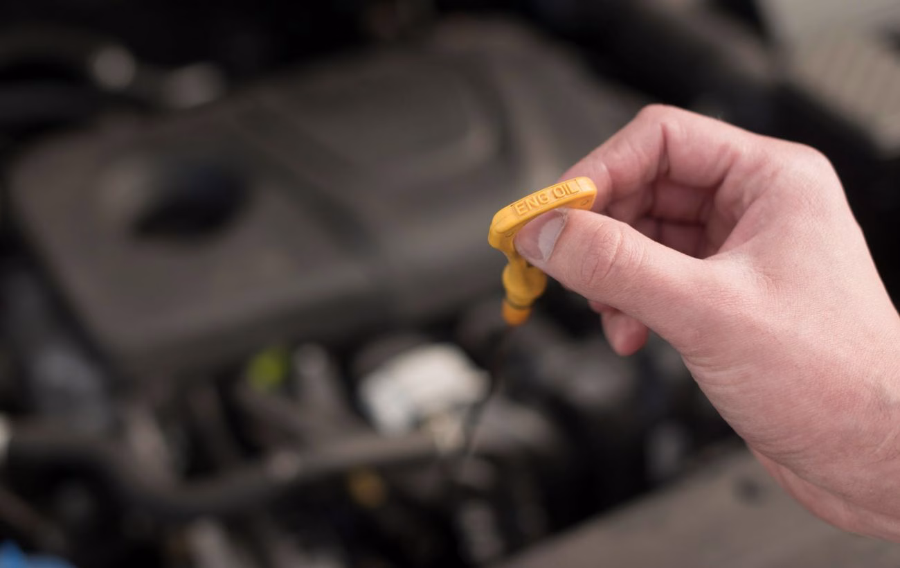 Перевірка рівня оливи: покроковий гайд для запобігання серйозним проблемам з двигуном
