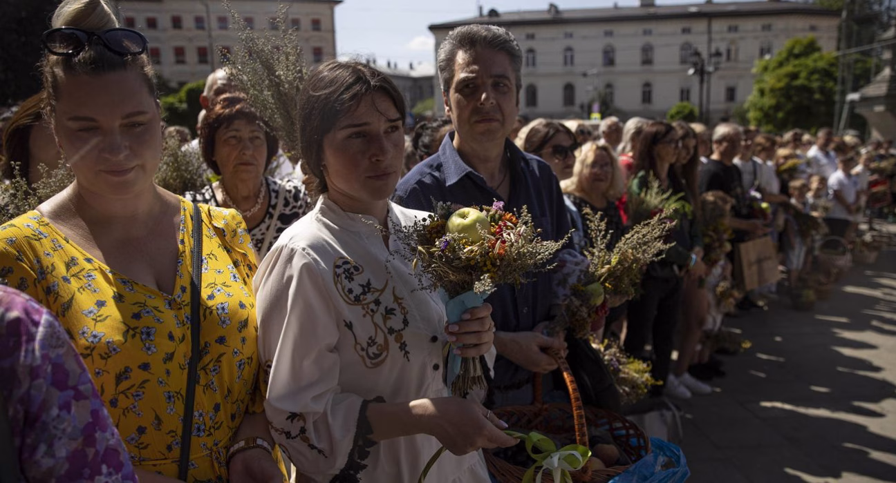 Свято 1 серпня: Таємниці дерев Хреста Господнього та Макавея, іменини та заборони дня