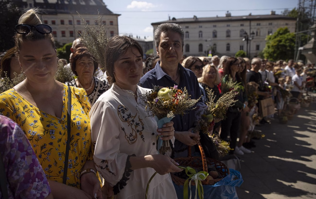 Свято 1 серпня: Таємниці дерев Хреста Господнього та Макавея, іменини та заборони дня