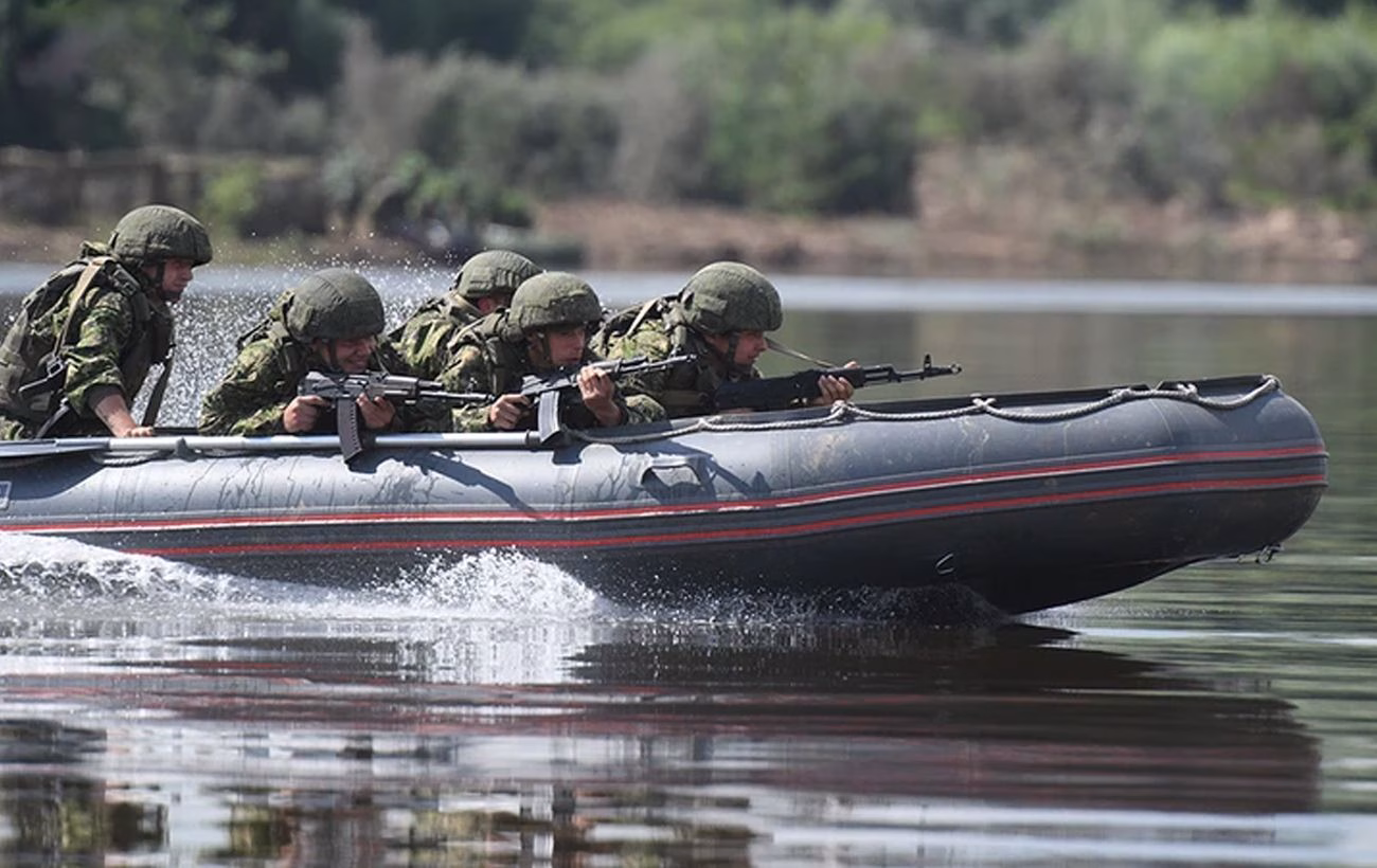 росіяни уникають ризику форсувати Дніпро