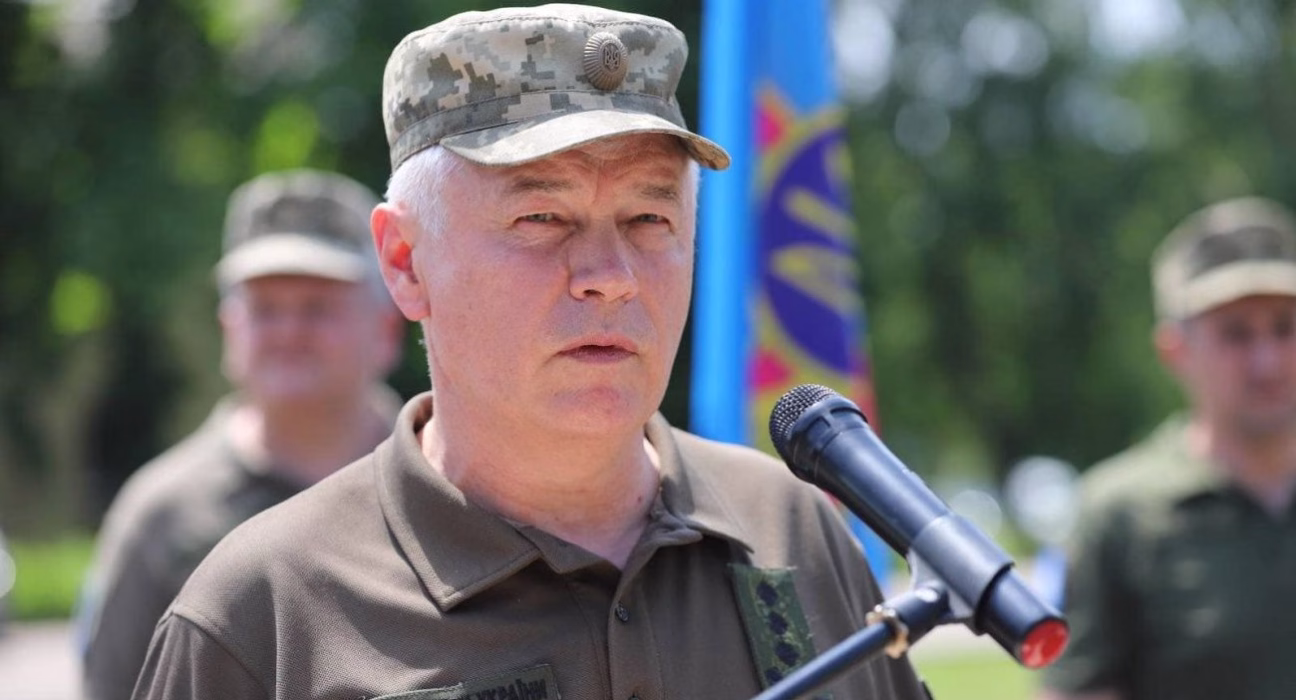 Зеленський призначив нового командувача Повітряними силами: хто зайняв ключову посаду