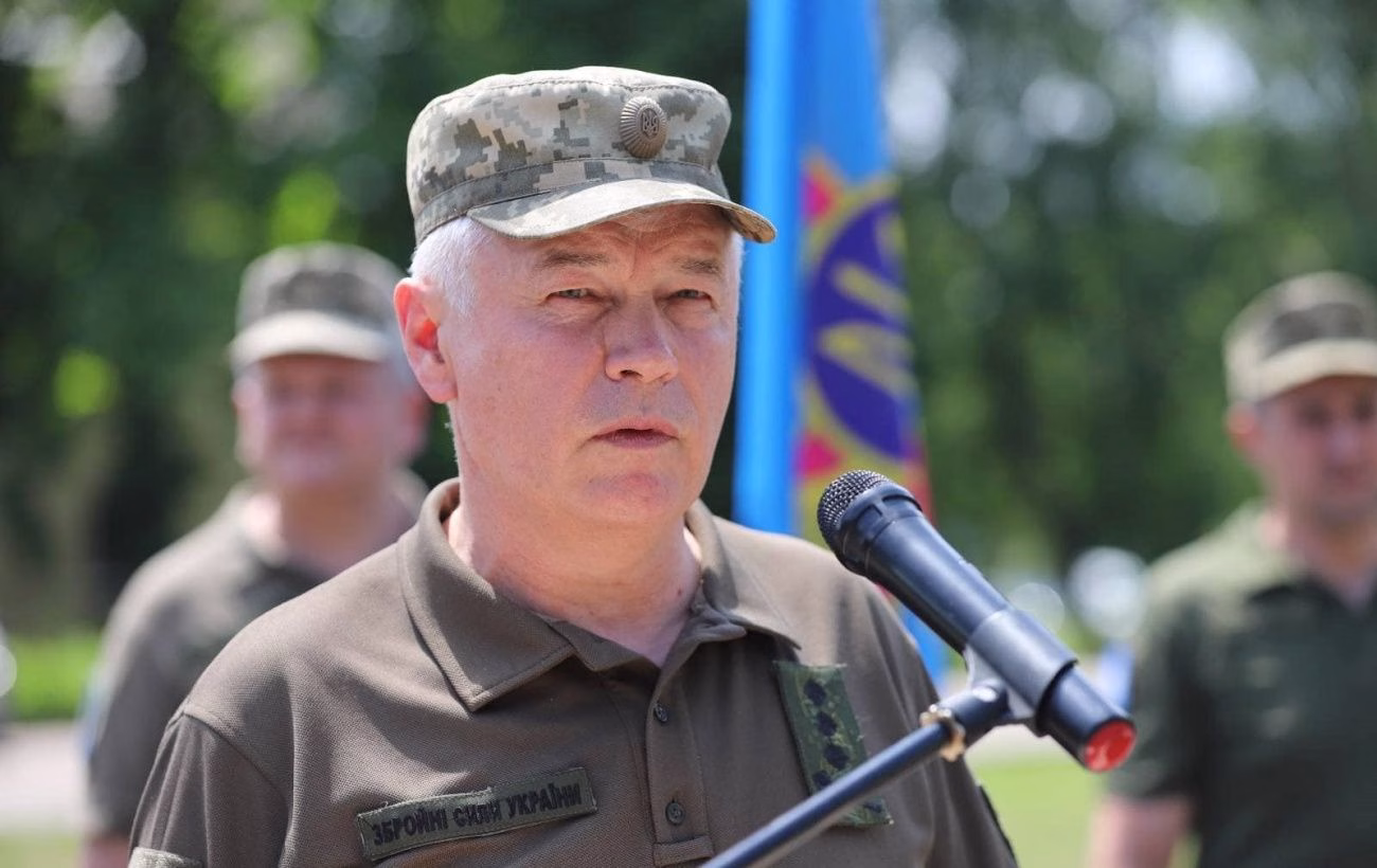 Зеленський призначив нового командувача Повітряними силами: хто зайняв ключову посаду