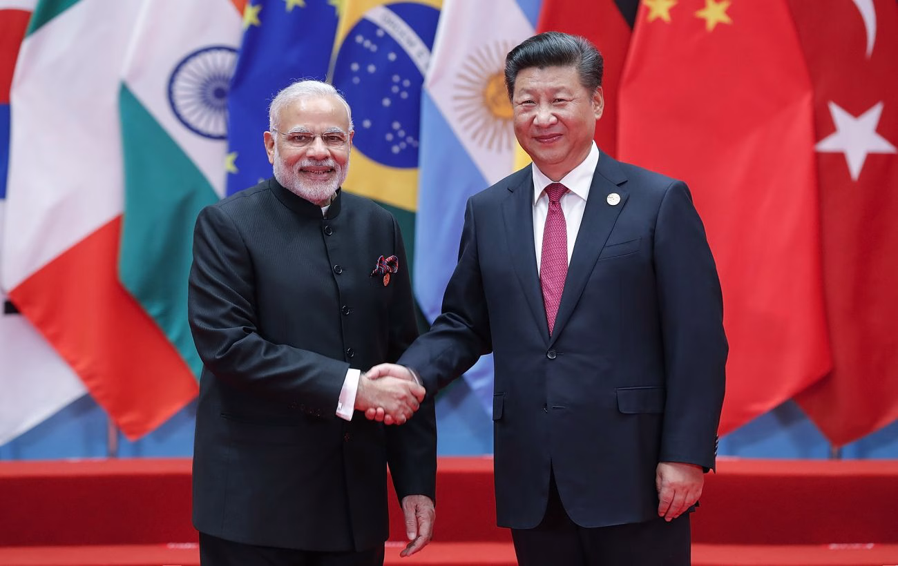 Моді та Сі Цзіньпін обговорили майбутнє "союзу слона та дракона" на зустрічі в Китаї