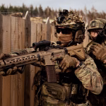 У Києві рятувальники знайшли тіла 10 жертв під завалами, включаючи дворічного малюка.