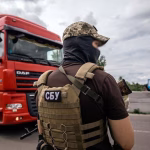 Долар і євро стрімко зростають в ціні в обмінних пунктах