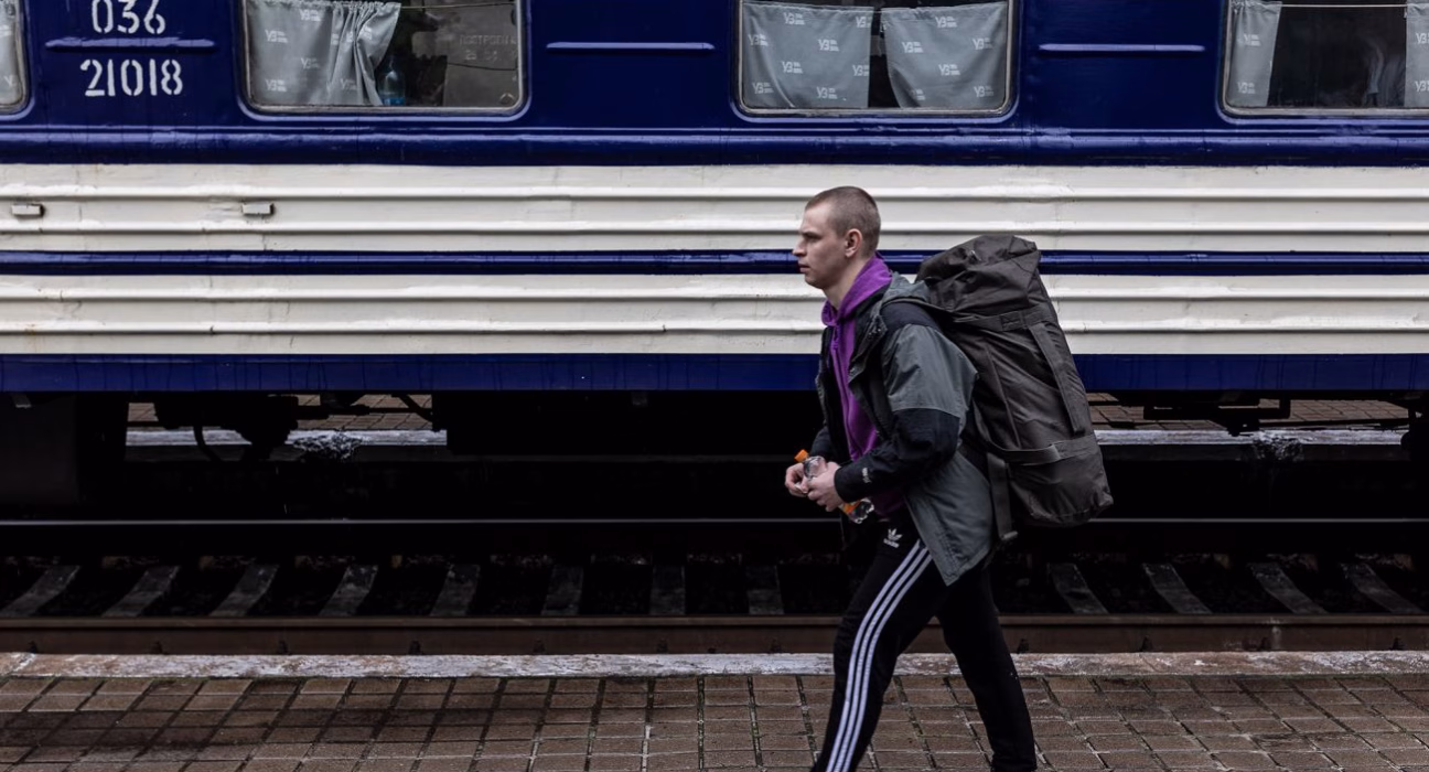 Укрзалізниця відновила рух потягів до Слов'янська після обстрілів: потяги прибувають із запізненням.