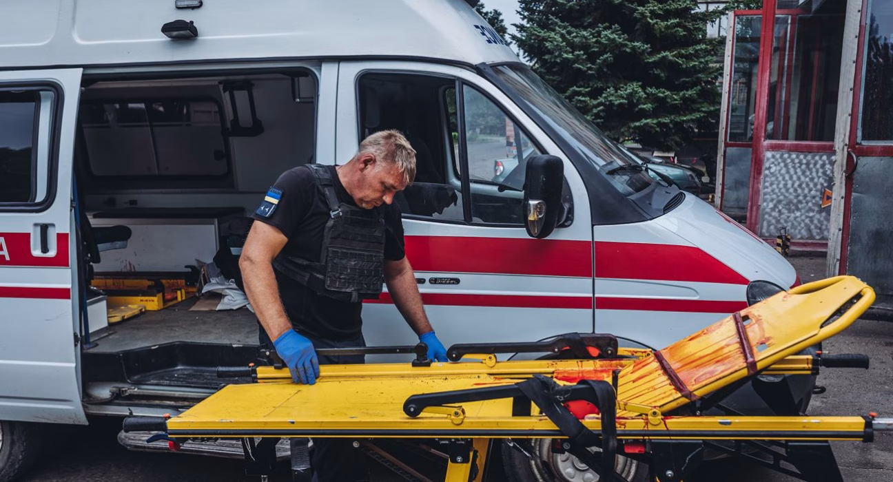 Російські удари по мирній інфраструктурі: Київ повідомляє про перші жертви серед цивільних - КМВА