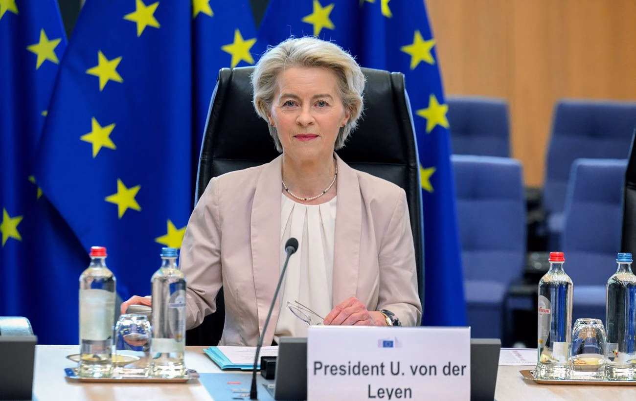 Болгарія відхилила прохання про розслідування інциденту з літаком фон дер Ляєн