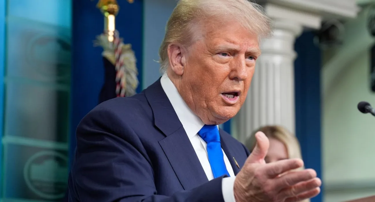 Трамп попереджає про жорсткі заходи проти країн-експортерів наркотиків до США.